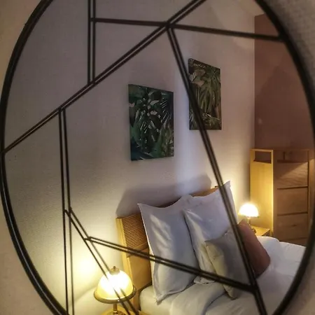 Maison 1708 - Rue Du Canard - Center Apartment *